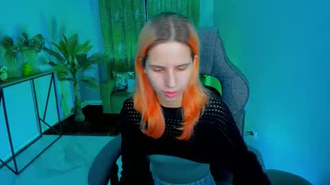 Snapshot of nitanihil chatting on December 1, 2025, 7:02 am Nita online show from December 1, 2025, 7:02 am