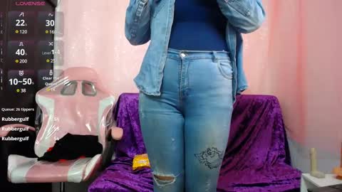 Snapshot of niuk_mei chatting on January 8, 2025, 7:24 pm Niuk online show from January 8, 2025, 7:24 pm