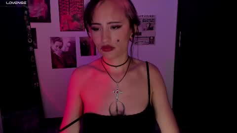 Snapshot of nixxie_ chatting on July 6, 2026, 1:35 am Nixxie online show from July 6, 2026, 1:35 am