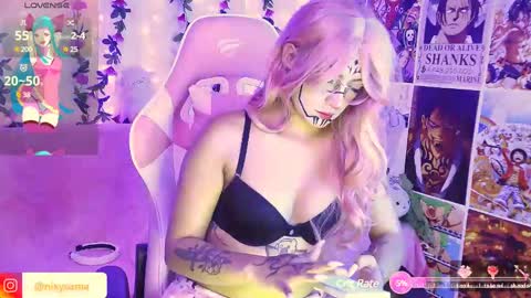 Snapshot of nixy_sama chatting on February 13, 2025, 4:39 pm Nixy Sama online show from February 13, 2025, 4:39 pm