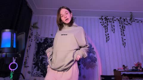 Snapshot of nloraaa chatting on December 15, 2024, 1:24 am Tears Lora online show from December 15, 2024, 1:24 am