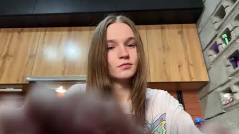 Snapshot of nloraaa chatting on November 7, 2025, 9:31 am Tears Lora online show from November 7, 2025, 9:31 am