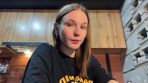 Snapshot of nloraaa chatting on December 5, 2025, 1:36 am Tears Lora online show from December 5, 2025, 1:36 am