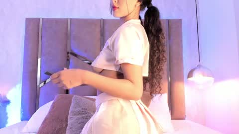 noa_perez_ online show from May 17, 2026, 8:27 pm