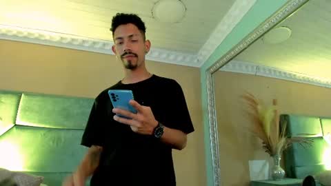 Snapshot of noaahtylor chatting on July 3, 2026, 4:41 am Noah online show from July 3, 2026, 4:41 am