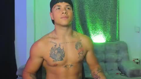 Snapshot of noah_223 chatting on November 11, 2025, 1:05 am noah_223 online show from November 11, 2025, 1:05 am