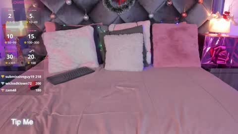 Snapshot of noah_beck42 chatting on December 6, 2024, 10:05 am Sara online show from December 6, 2024, 10:05 am