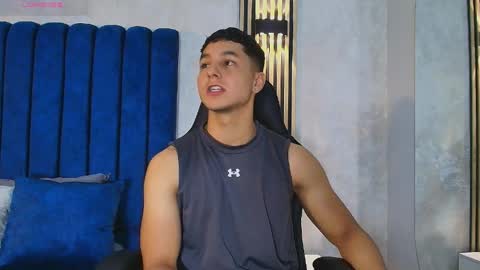 Snapshot of noah_clarkk chatting on May 28, 2026, 5:54 pm Noah online show from May 28, 2026, 5:54 pm