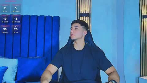 Snapshot of noah_clarkk chatting on May 31, 2026, 4:58 pm Noah online show from May 31, 2026, 4:58 pm