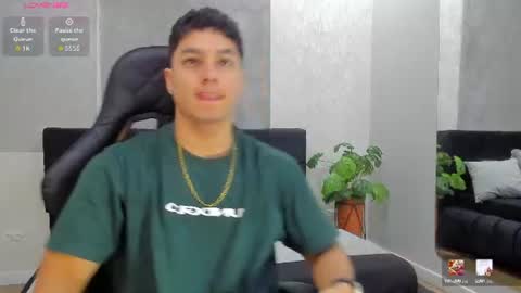 Snapshot of noah_clarkk chatting on June 21, 2026, 2:52 pm Noah online show from June 21, 2026, 2:52 pm