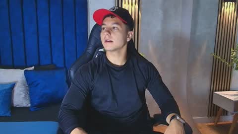 Snapshot of noah_clarkk chatting on June 24, 2026, 5:45 pm Noah online show from June 24, 2026, 5:45 pm