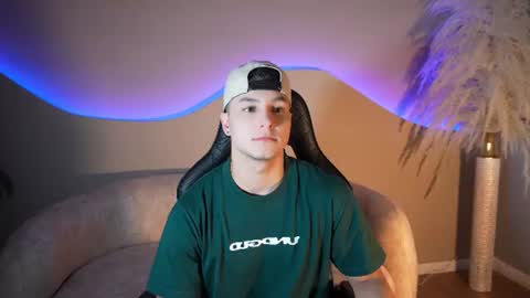 Snapshot of noah_clarkk chatting on July 24, 2026, 5:44 pm Noah online show from July 24, 2026, 5:44 pm
