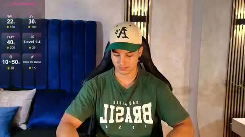 Snapshot of noah_clarkk chatting on July 31, 2026, 6:18 pm Noah online show from July 31, 2026, 6:18 pm