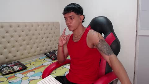 Snapshot of noah_cole_ chatting on December 2, 2025, 12:27 am Noah online show from December 2, 2025, 12:27 am