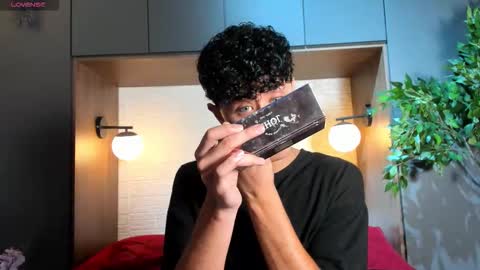 noah_dupont_ online show from November 27, 2025, 11:56 am