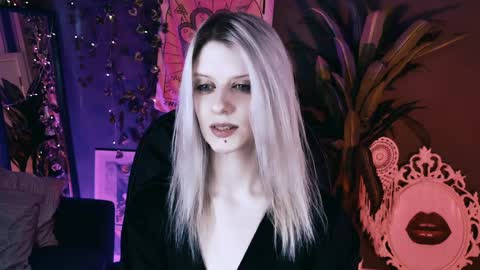 Snapshot of noah_elmer chatting on April 12, 2026, 2:22 pm REAL name LiaDM are always open online show from April 12, 2026, 2:22 pm
