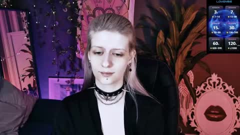 Snapshot of noah_elmer chatting on May 25, 2026, 4:35 pm REAL name LiaDM are always open online show from May 25, 2026, 4:35 pm