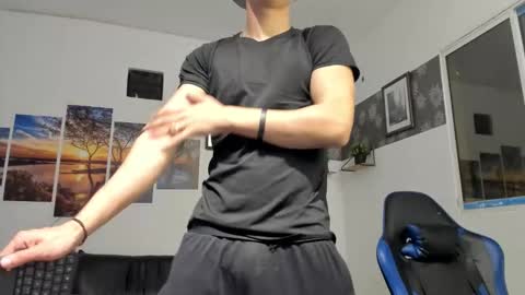 noah_flynn1 online show from March 14, 2026, 8:09 am