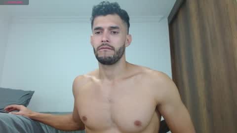 Snapshot of noah_jhonsonn chatting on February 1, 2025, 2:02 pm Noah online show from February 1, 2025, 2:02 pm