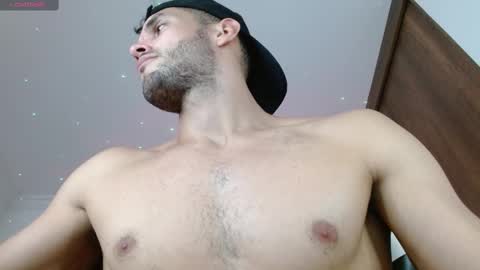 Snapshot of noah_jhonsonn chatting on February 11, 2025, 5:29 pm Noah online show from February 11, 2025, 5:29 pm