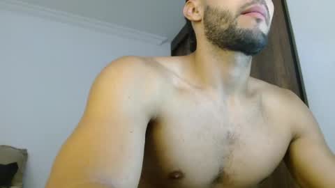 Snapshot of noah_jhonsonn chatting on May 26, 2026, 1:29 pm Noah online show from May 26, 2026, 1:29 pm