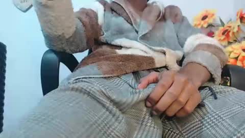 Snapshot of noah_miller7 chatting on February 8, 2025, 3:19 am Noah Millers online show from February 8, 2025, 3:19 am