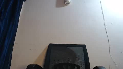 Snapshot of noah_miller7 chatting on March 5, 2025, 4:13 am Noah Millers online show from March 5, 2025, 4:13 am