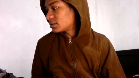 Snapshot of noah_miller7 chatting on October 14, 2025, 4:02 am Noah Millers online show from October 14, 2025, 4:02 am