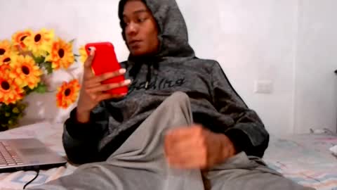 Snapshot of noah_miller7 chatting on October 24, 2025, 9:49 am Noah Millers online show from October 24, 2025, 9:49 am