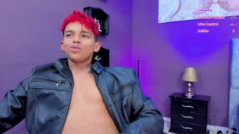 Snapshot of noah_smith04 chatting on December 5, 2024, 3:50 pm noah_smith04 online show from December 5, 2024, 3:50 pm