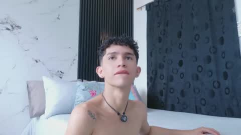 Snapshot of noah_tyler_ chatting on May 7, 2026, 6:46 pm noah tyler online show from May 7, 2026, 6:46 pm