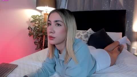 Snapshot of noahandlauren chatting on February 22, 2025, 9:59 pm . . online show from February 22, 2025, 9:59 pm