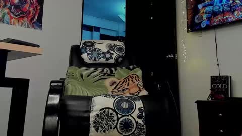 Snapshot of noahbrawn chatting on January 18, 2025, 6:32 pm LIAM- noah online show from January 18, 2025, 6:32 pm