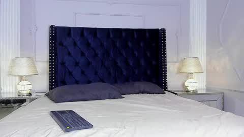 noahlux online show from April 18, 2026, 8:31 pm