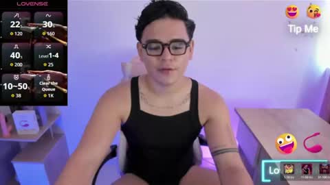 NoahVence online show from June 10, 2026, 8:41 pm