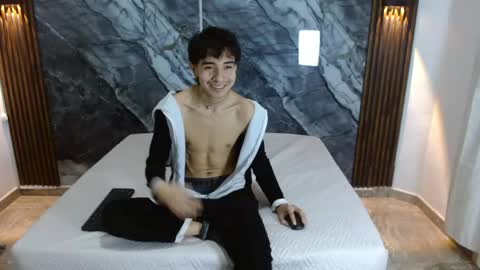 Snapshot of noahwalker__ chatting on April 23, 2026, 11:09 am online show from April 23, 2026, 11:09 am