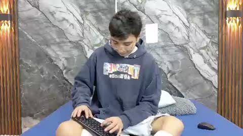 Snapshot of noahwalker__ chatting on July 16, 2026, 11:16 am online show from July 16, 2026, 11:16 am