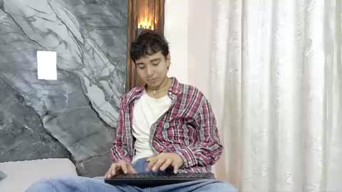 Snapshot of noahwalker__ chatting on July 21, 2026, 11:12 am online show from July 21, 2026, 11:12 am