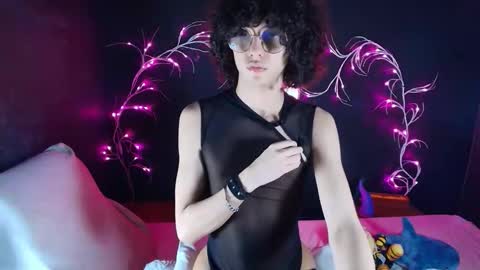 Snapshot of noahxtar chatting on November 10, 2025, 2:43 am Noah Xtar online show from November 10, 2025, 2:43 am