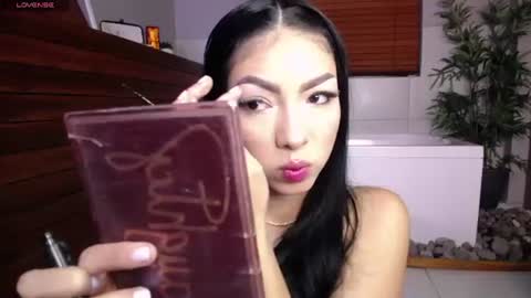 Snapshot of noastone_ chatting on June 15, 2026, 4:04 am Noa Stone online show from June 15, 2026, 4:04 am