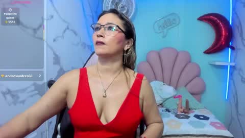 Snapshot of noelia_milfs chatting on May 9, 2026, 1:33 am noelia_milfs online show from May 9, 2026, 1:33 am