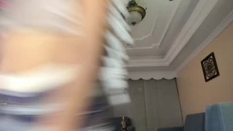  In instagram dayhannanoemi online show from January 18, 2026, 12:58 am