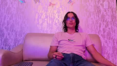     online show from March 17, 2026, 12:52 pm