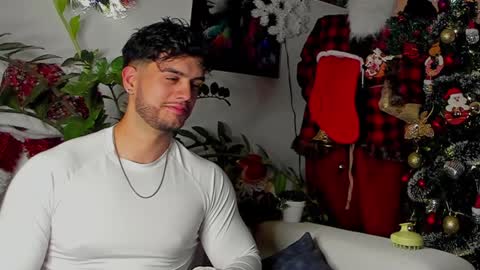 Snapshot of noha_miler chatting on December 18, 2024, 12:32 am kevin online show from December 18, 2024, 12:32 am