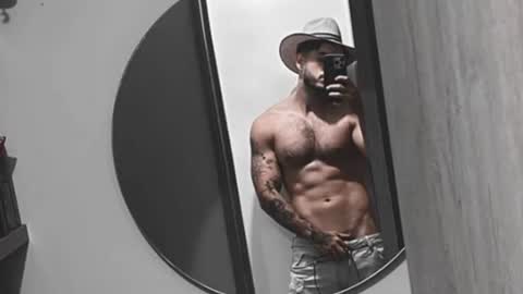 Snapshot of noha_miler chatting on July 26, 2026, 10:05 pm kevin online show from July 26, 2026, 10:05 pm
