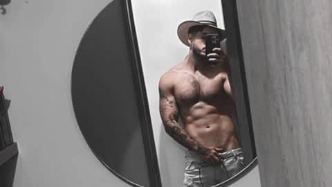 Snapshot of noha_miler chatting on August 3, 2026, 12:31 am kevin online show from August 3, 2026, 12:31 am