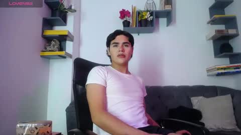 Snapshot of noha_roux chatting on May 29, 2026, 12:25 pm noha online show from May 29, 2026, 12:25 pm