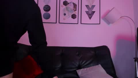 Snapshot of noha_roux chatting on June 1, 2026, 12:18 pm noha online show from June 1, 2026, 12:18 pm