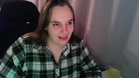 Snapshot of noir_ember_ chatting on October 22, 2025, 12:49 pm noir_ember_ online show from October 22, 2025, 12:49 pm