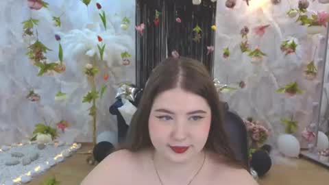 Snapshot of noirwhisper chatting on July 31, 2026, 6:29 pm noirwhisper online show from July 31, 2026, 6:29 pm